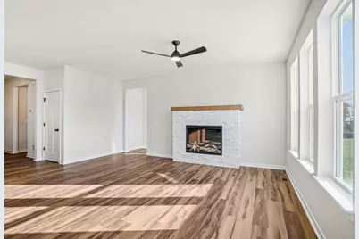 9636 S Sophia Ct, Franklin, WI 53132 - Photo 6