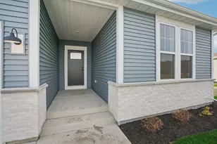 9636 S Sophia Ct, Franklin, WI 53132 - Photo 4