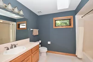 389 Juniper Ct, Delafield, WI 53018 - Photo 44