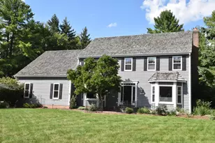 389 Juniper Ct, Delafield, WI 53018 - Photo 6