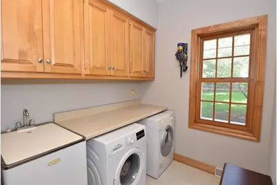 389  Juniper Ct, Delafield, WI 53018 - Photo 32