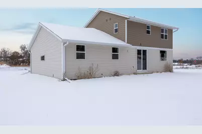2519  Stonebrook Dr, Sheboygan, WI 53081 - Photo 2