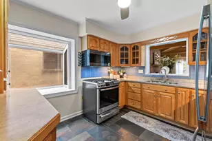 8302 Currie Ave, Wauwatosa, WI 53213 - Photo 10