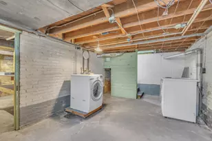 910 N 4th St, Sheboygan, WI 53081 - Photo 28