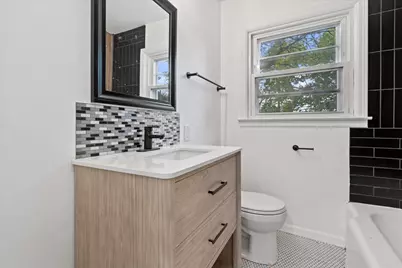 4561 S Kansas Ave, Saint Francis, WI 53235 - Photo 6