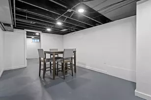 4561 S Kansas Ave, Saint Francis, WI 53235 - Photo 16