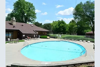 8601 N Servite Dr, Milwaukee, WI 53223 - Photo 44