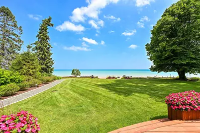 8100 N Beach Dr, Fox Point, WI 53217 - Photo 10