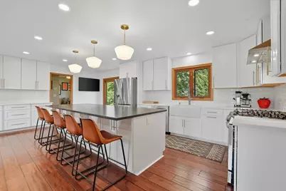 4253  Lake Meadow Dr, Racine, WI 53402 - Photo 14