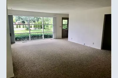 2701  Rapids Dr, Racine, WI 53404 - Photo 4