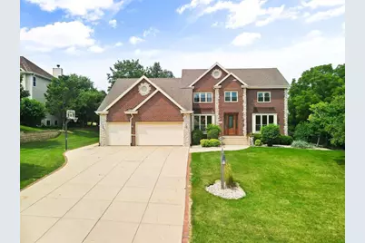 W271N2631  Orchard Ln, Pewaukee, WI 53072 - Photo 1