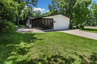 663 S Lakeshore Dr, Fontana, WI 53125 - Photo 28