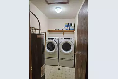 N80W12960  Fond Du Lac Ave, Menomonee Falls, WI 53051 - Photo 14