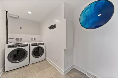 2533  Lakeshore Dr, Sheboygan, WI 53081 - Photo 18