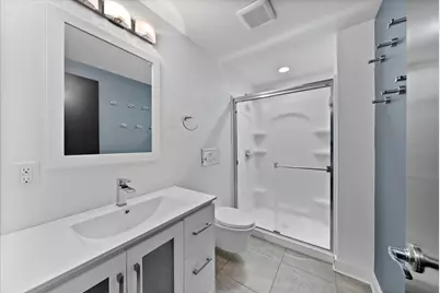 2533  Lakeshore Dr, Sheboygan, WI 53081 - Photo 28