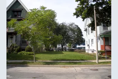 3711 N 1st St #3713, Milwaukee, WI 53212 - Photo 2