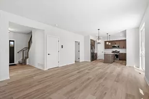 360 Sweetwater Blvd, Port Washington, WI 53074 - Photo 8