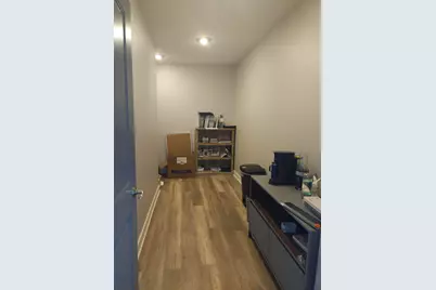 102 E Commerce Blvd, Slinger, WI 53086 - Photo 10