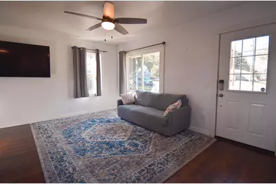 1027 W Walworth Ave, Whitewater, WI 53190 - Photo 6