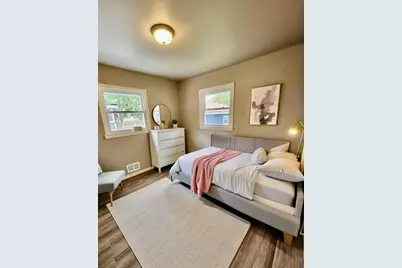 5951 N 73rd St, Milwaukee, WI 53218 - Photo 10