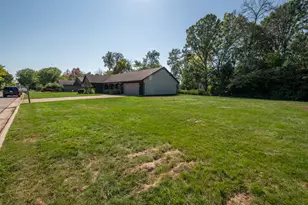 1236 Meadowview Dr, Menasha, WI 54952 - Photo 4