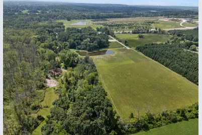 N96W20978  County Line Rd, Germantown, WI 53017 - Photo 4