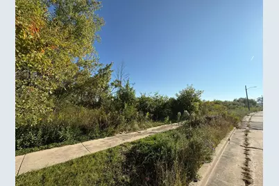 9105 N 96th St, Milwaukee, WI 53224 - Photo 2