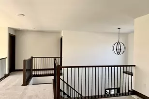 S54W25403 Pebble Brook Ct, Waukesha, WI 53189 - Photo 38