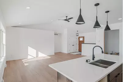 627  Bobolink Ln, Cascade, WI 53011 - Photo 8