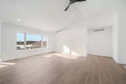 627  Bobolink Ln, Cascade, WI 53011 - Photo 12