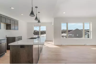 627  Bobolink Ln, Cascade, WI 53011 - Photo 6