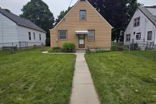 4906 N 24th Pl, Milwaukee, WI 53209 - Photo 4