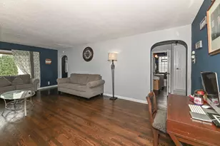 2721 S 76th St, West Allis, WI 53219 - Photo 4