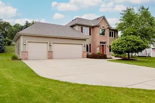 W234N7641 Grey Moss Ct, Sussex, WI 53089 - Photo 1