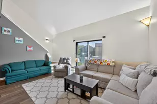 3925 W College Ave, Franklin, WI 53221 - Photo 6