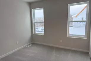 N162W21814 Poppy Rd, Jackson, WI 53037 - Photo 8