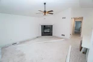 W206N16178 Stonebrook Dr, Jackson, WI 53037 - Photo 10