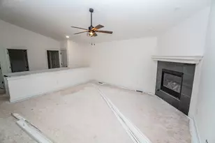 W206N16178 Stonebrook Dr, Jackson, WI 53037 - Photo 8