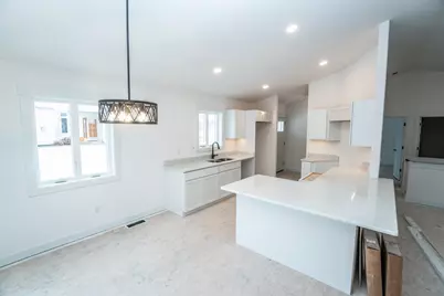 W206N16178  Stonebrook Dr, Jackson, WI 53037 - Photo 6