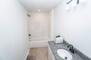 W206N16178 Stonebrook Dr, Jackson, WI 53037 - Photo 18