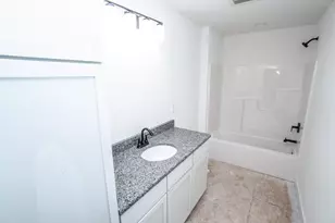 W206N16182 Stonebrook Dr, Jackson, WI 53037 - Photo 14