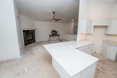 W206N16182  Stonebrook Dr, Jackson, WI 53037 - Photo 8