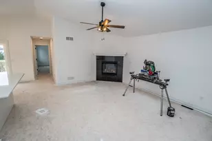 W206N16182 Stonebrook Dr, Jackson, WI 53037 - Photo 8