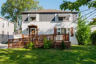 4502 W Crawford Ave, Greenfield, WI 53220 - Photo 2