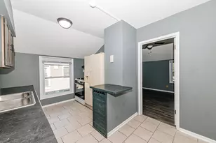 4502 W Crawford Ave, Greenfield, WI 53220 - Photo 24