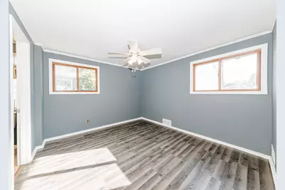 4502 W Crawford Ave #4504, Greenfield, WI 53220 - Photo 16