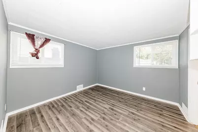 4502 W Crawford Ave #4504, Greenfield, WI 53220 - Photo 12