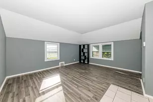 4502 W Crawford Ave, Greenfield, WI 53220 - Photo 18