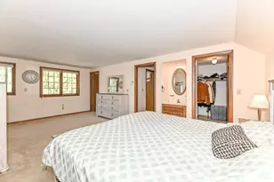 8866 Greenmeadow Ln, Greendale, WI 53129 - Photo 28