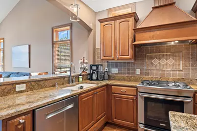 6507  Willow Ct, Racine, WI 53185 - Photo 12